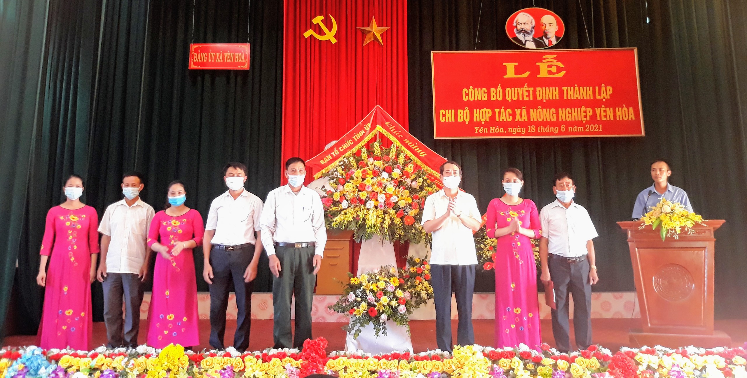 Lễ công bố quyết định thành lập Chi bộ Hợp tác xã nông nghiệp Yên Hòa