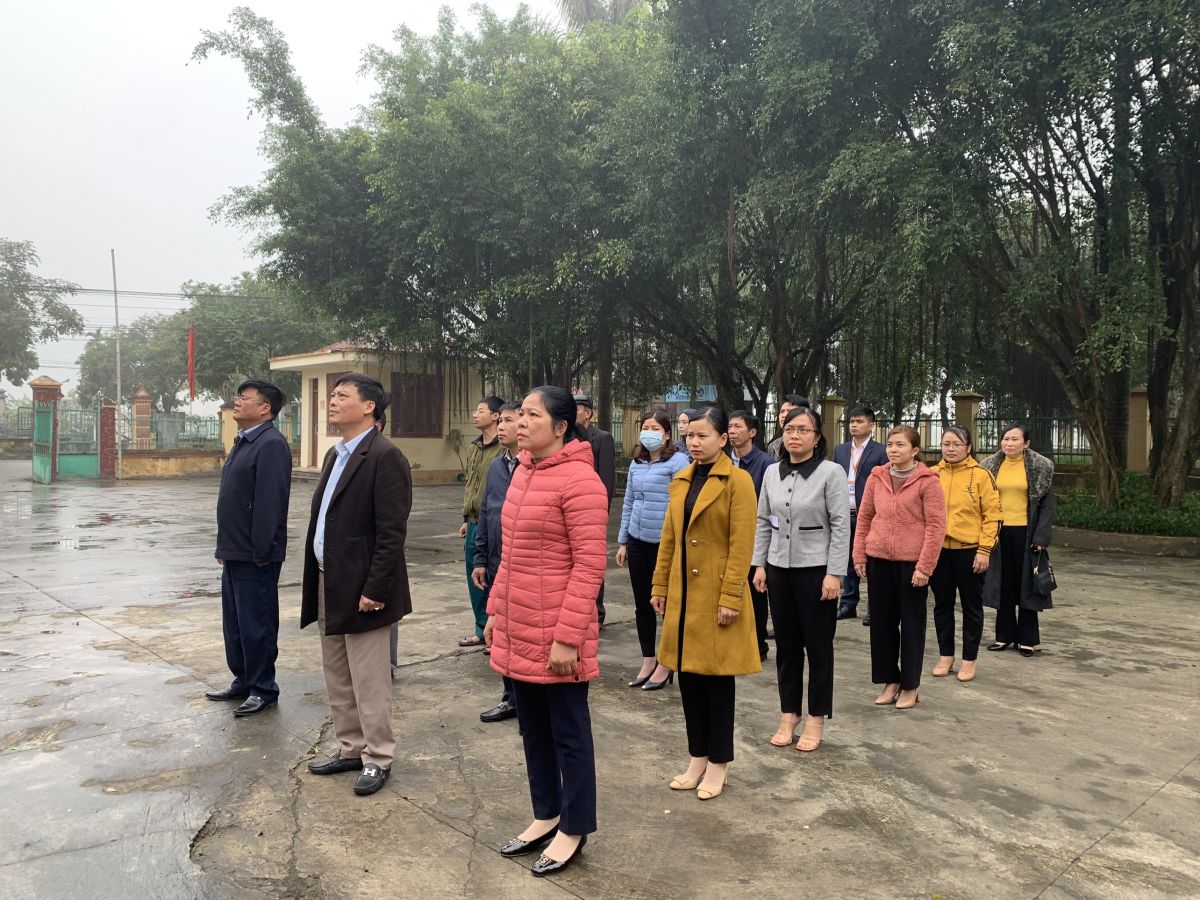Xã Yên Hòa tổ chức sinh hoạt chính trị dưới nghi thức chào cờ đầu tuần tháng 03 năm 2024