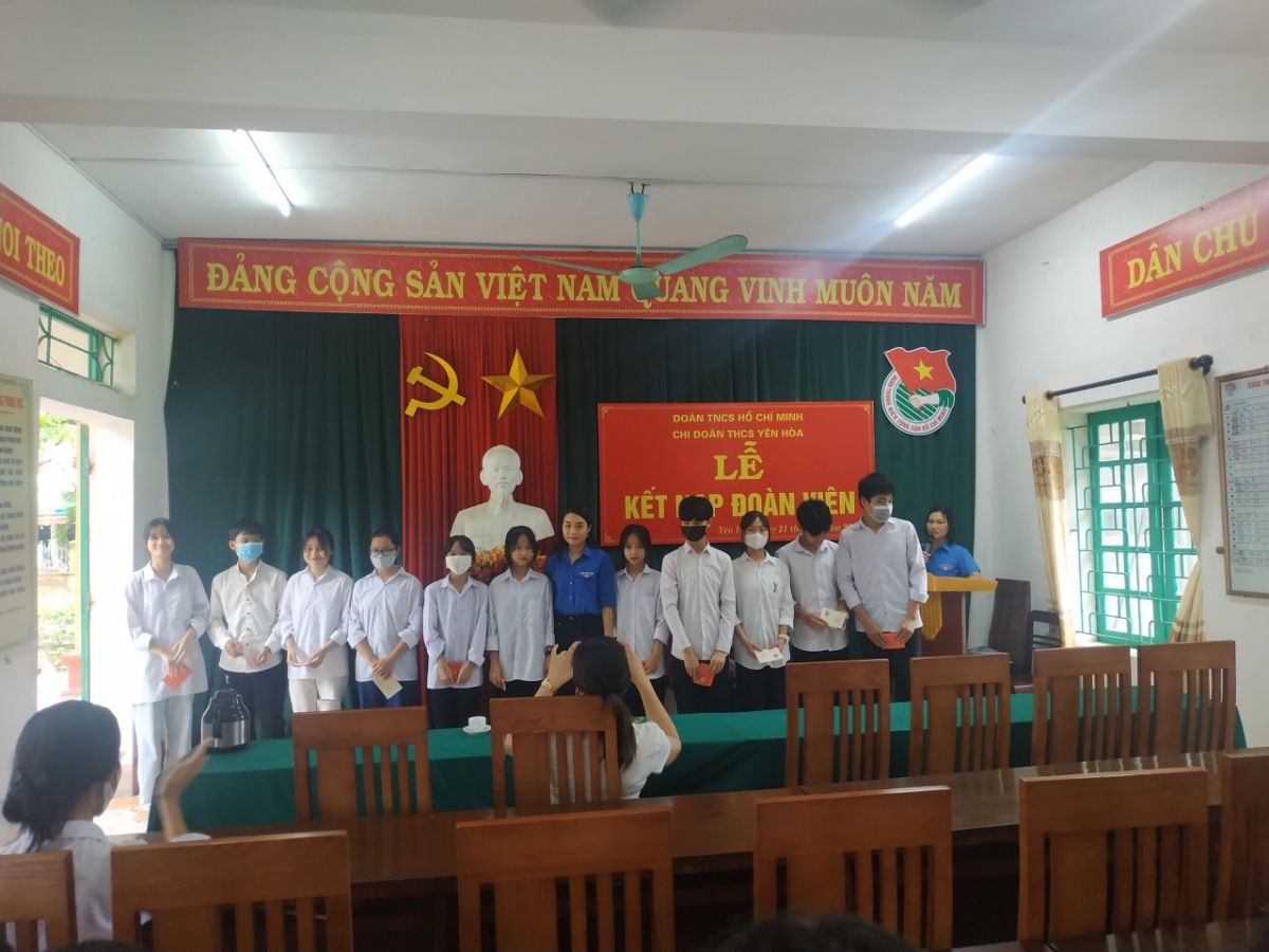 Đoàn xã Yên Hòa tăng cường phát triển đoàn viên mới.