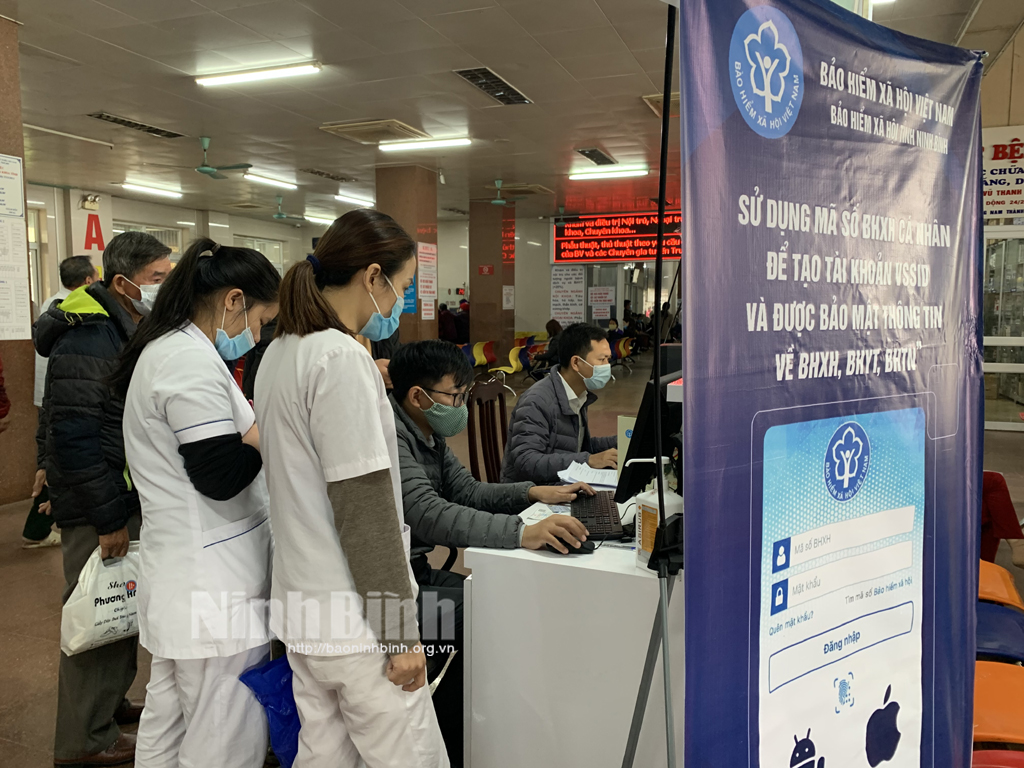 Các cơ sở KCB Ninh Bình sử dụng hình ảnh thẻ BHYT trên ứng dụng VssID để khám, chữa bệnh